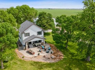 3459 320th St, Farnhamville, IA 50538