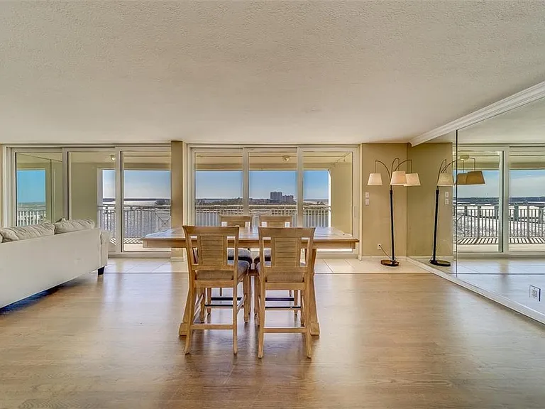 675 S Gulfview Blvd #Penthouse 1 — Photo 6
