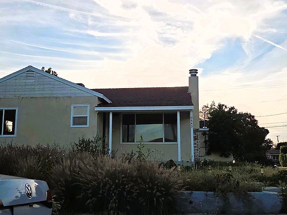 3rd image of 5445 Cartwright Ave