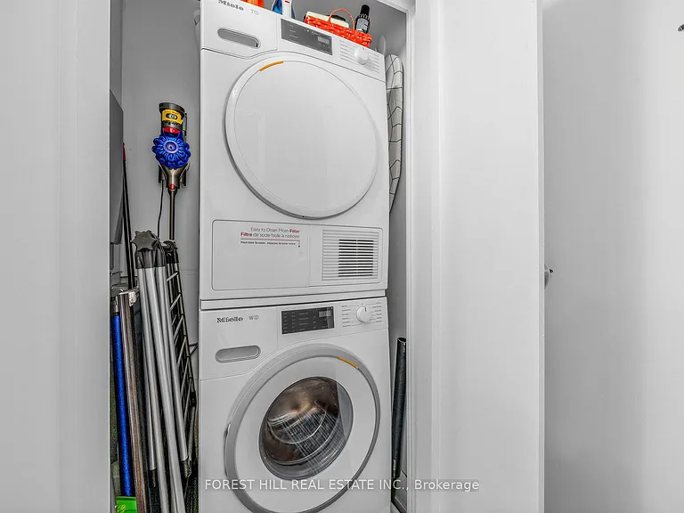 190 Saint George St #1006 — Photo 18
