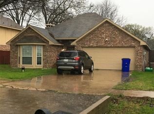 902 E Aimee St, Forney, TX 75126