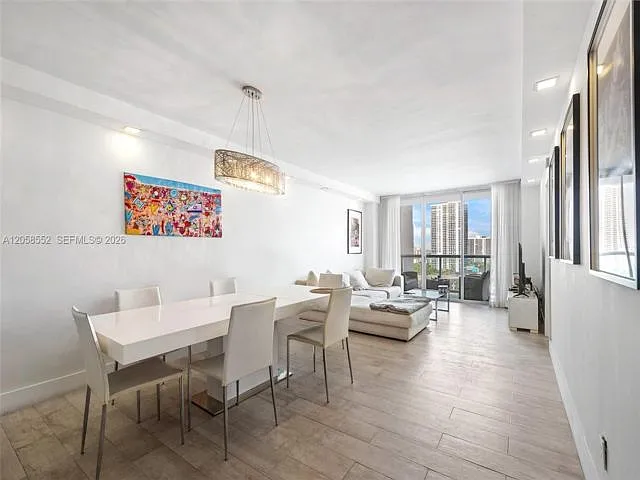 2 bed, 1.5 bath, $3,200 — Photo 1