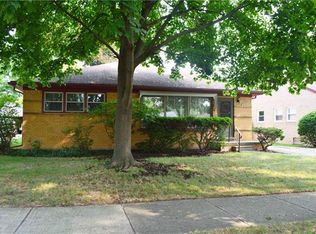 2665 Derby Rd, Troy, MI 48084