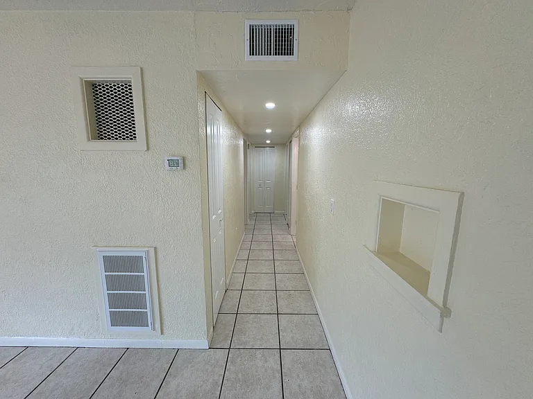 101 42nd St W — Photo 6
