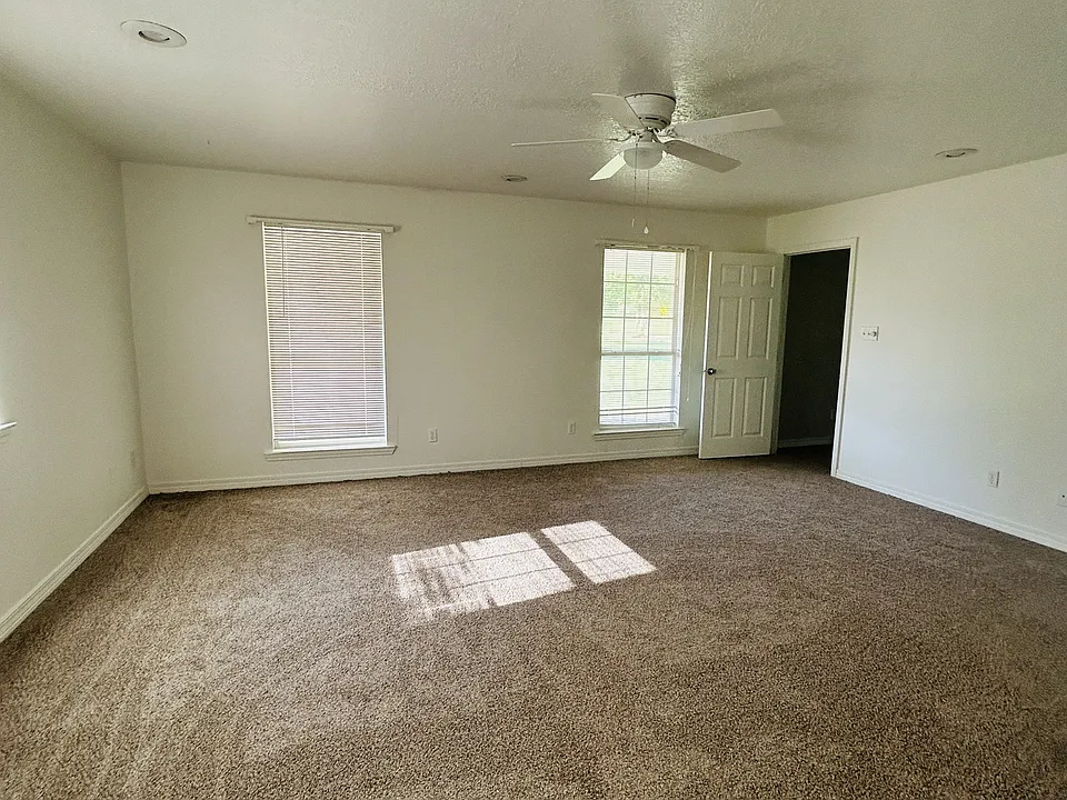 11320 Allen Rd