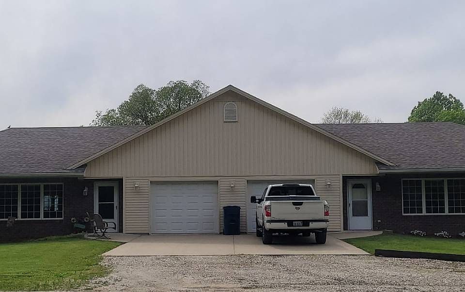 1st image of 301 S 2nd St