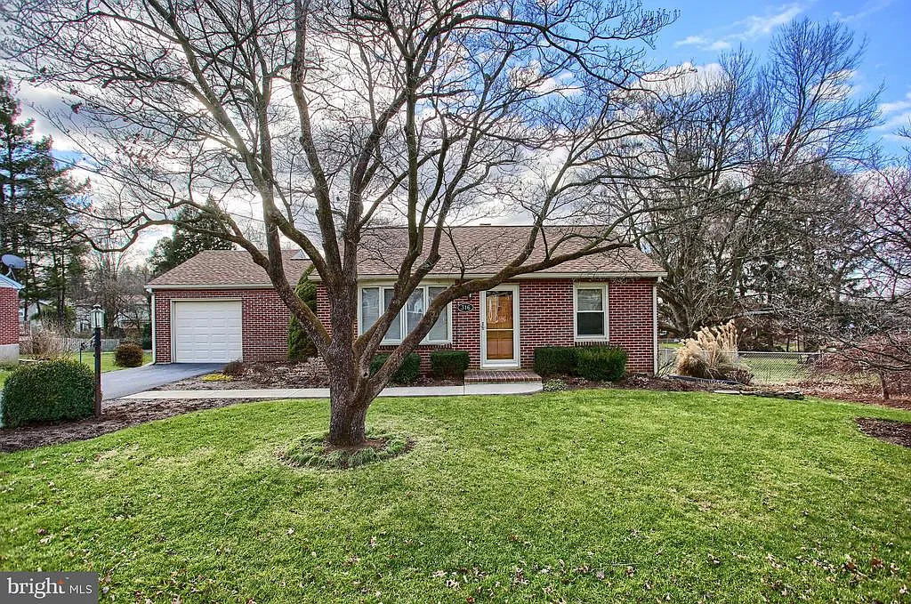 316 Dahlia Rd photo 1