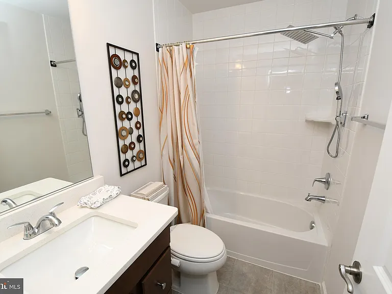 5937 Northwest Dr — Photo 5