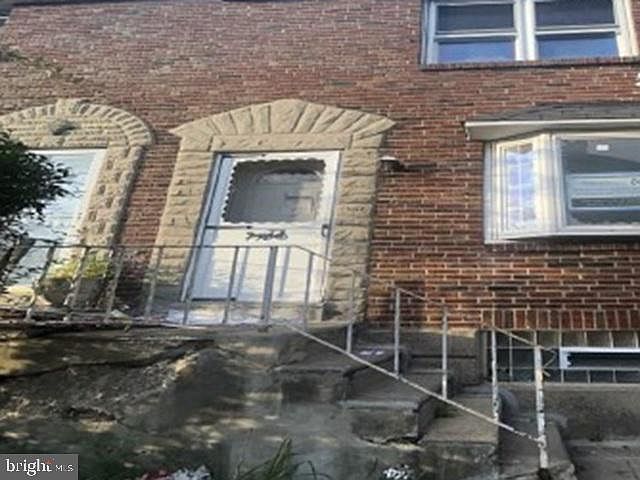 1st image of 1567 Stevens St