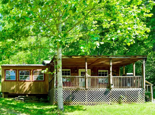 38 Buchanan Hill Rd, Bakersville, NC 28705