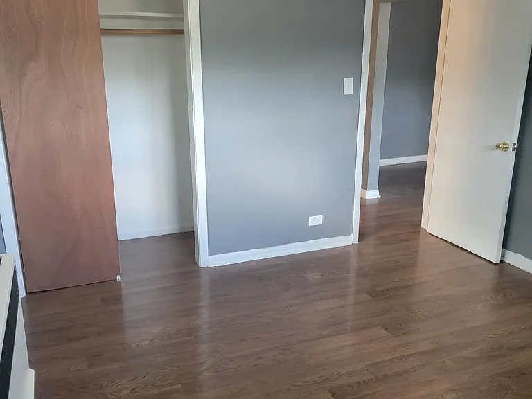 9915 S Wood St #16 — Photo 4