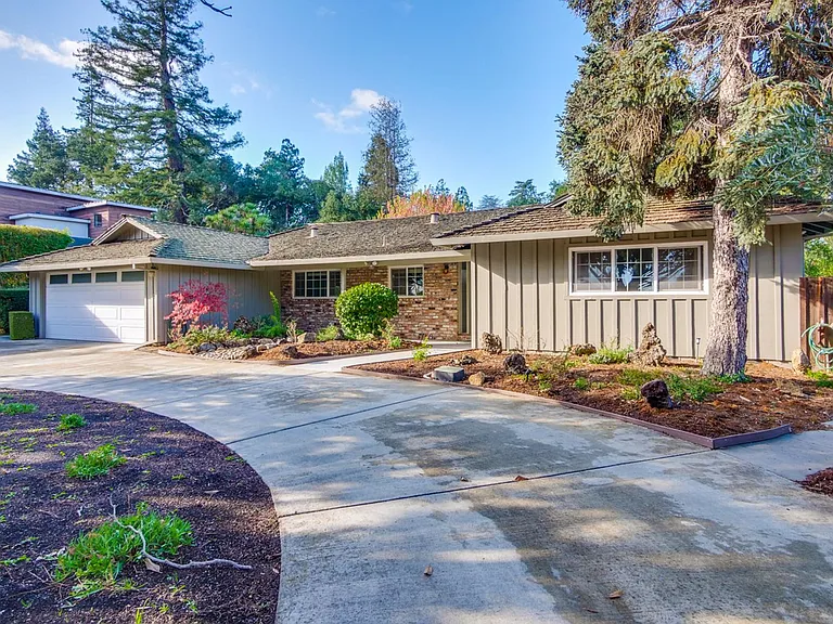 130 S Avalon Dr — Photo 5