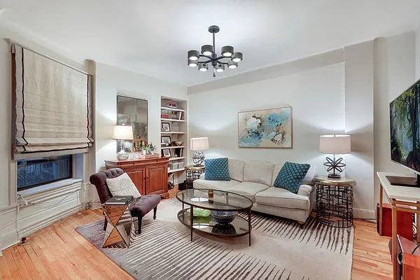Sold by Mont Sky Real Estate | media 7