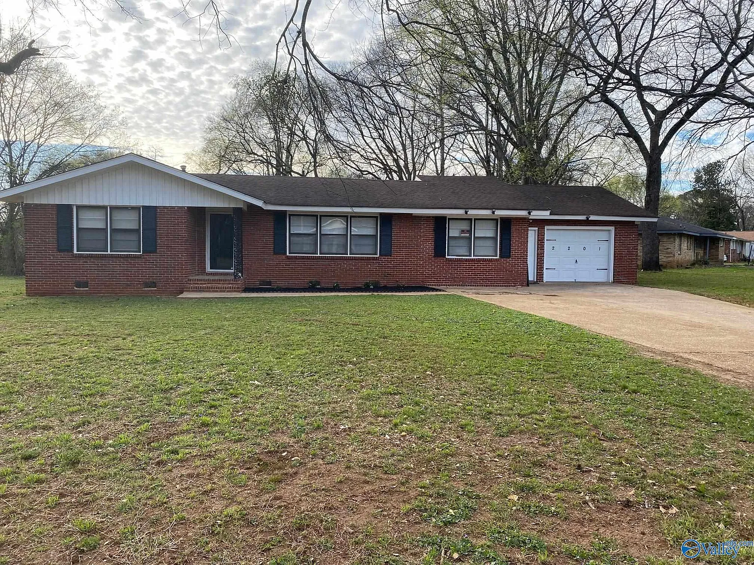 3 bed, 1.5 bath, 1472 sqft, $3,000 — Photo 1