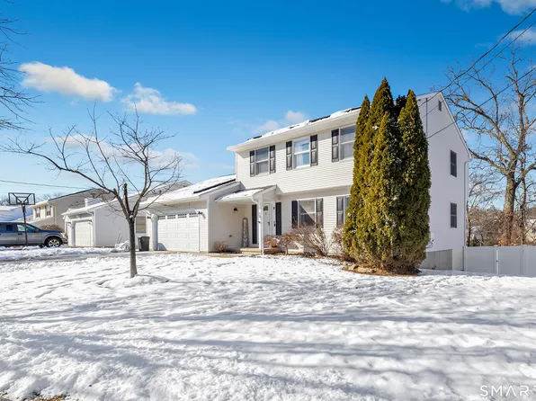 24 Big Spruce Lane, West Haven, CT 06516