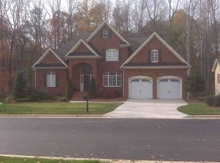 321 N Harrison Place Ln, Fuquay Varina, NC 27526