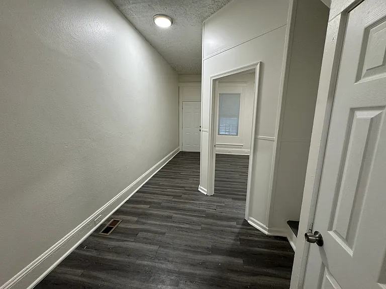 1816 N Bentalou St — Photo 20