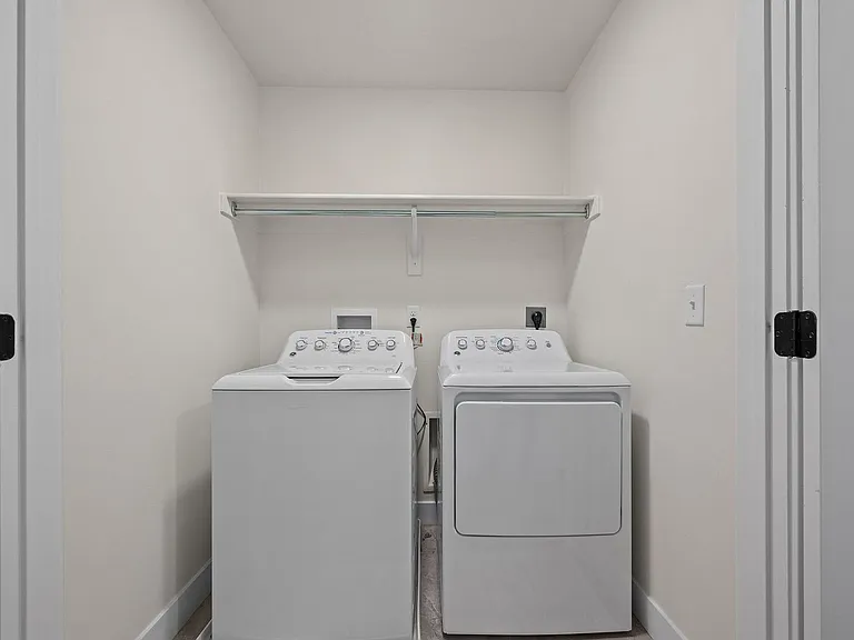 4241 W 2060 N — Photo 39