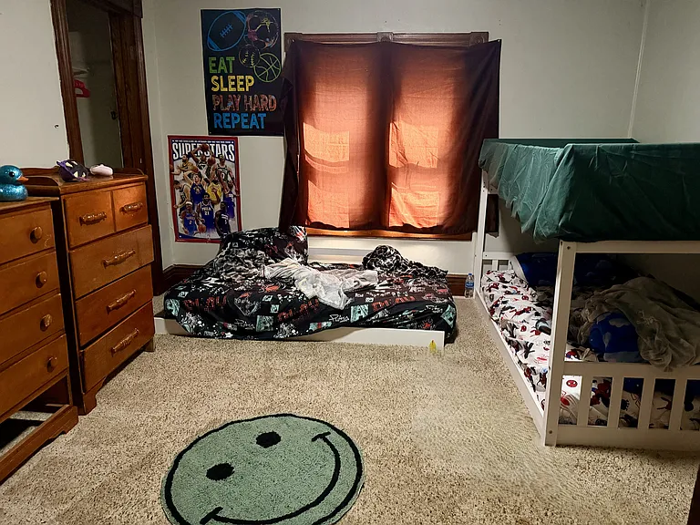 upstairs bedroom 2