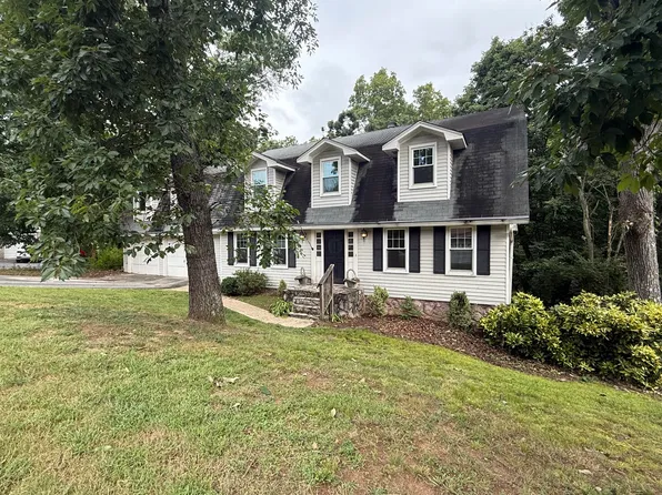 915 Sherry Cir, Hixson, TN 37343