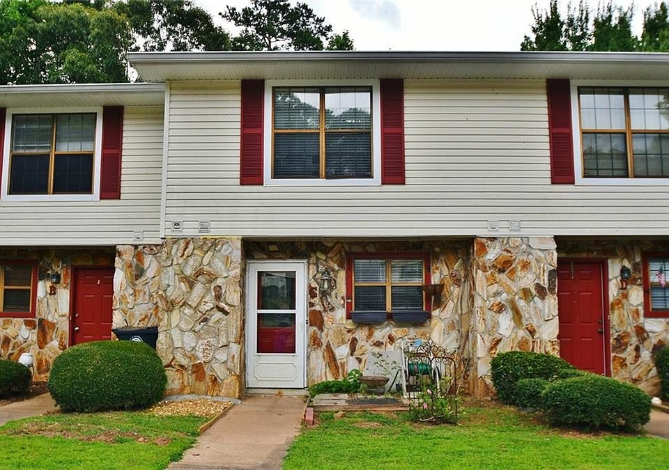 1st image of 2503 NW Hidden Cove Ct #C