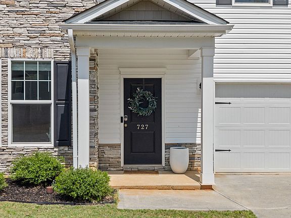 5th image of 727 Chesterfield Ct