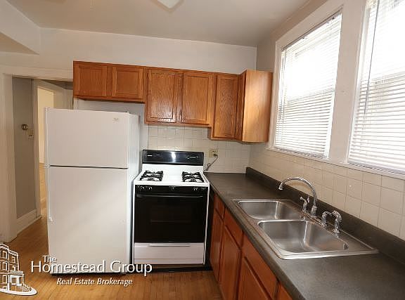2nd image of 2335 W Grace St #Two