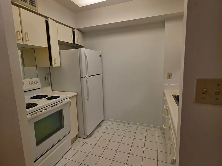 3605 Kariya Dr #1004A — Photo 12