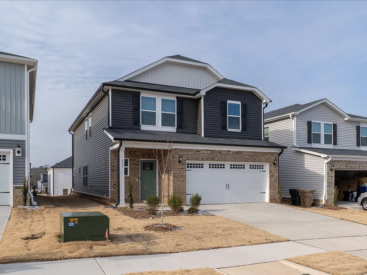 5 bed, 2350 sqft, $2,350 — Photo 3