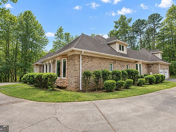 3rd image of 10060 Buice Rd