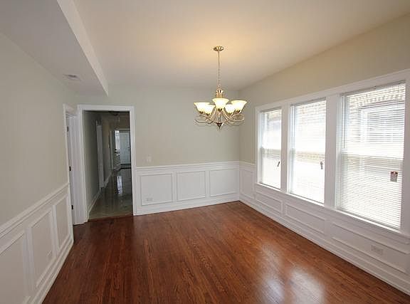 3rd image of 1437 N Luna Ave