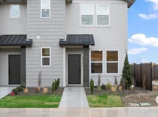 2160 E Deep Purple Ln, Meridian, ID 83642