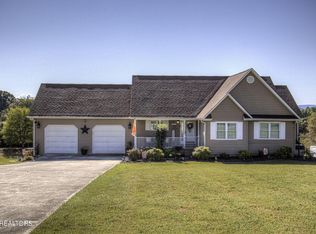 825 Ridge Rd, Madisonville, TN 37354