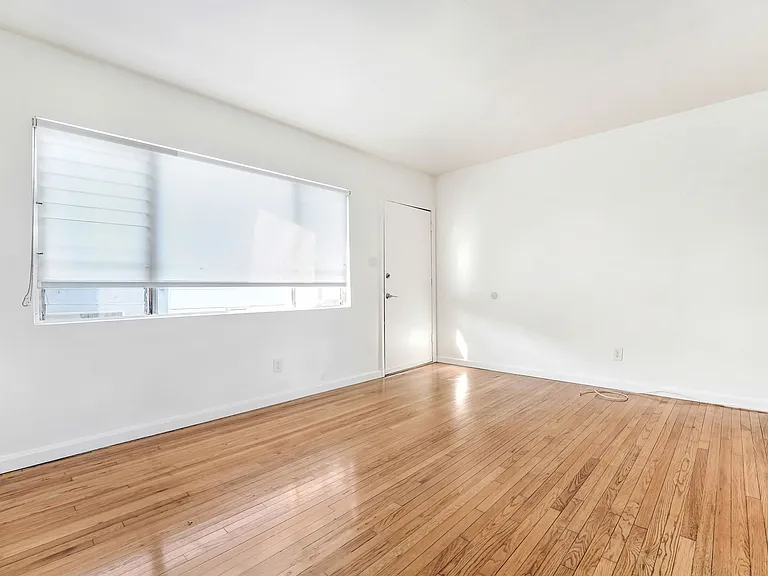 706 N Rampart Blvd — Photo 5