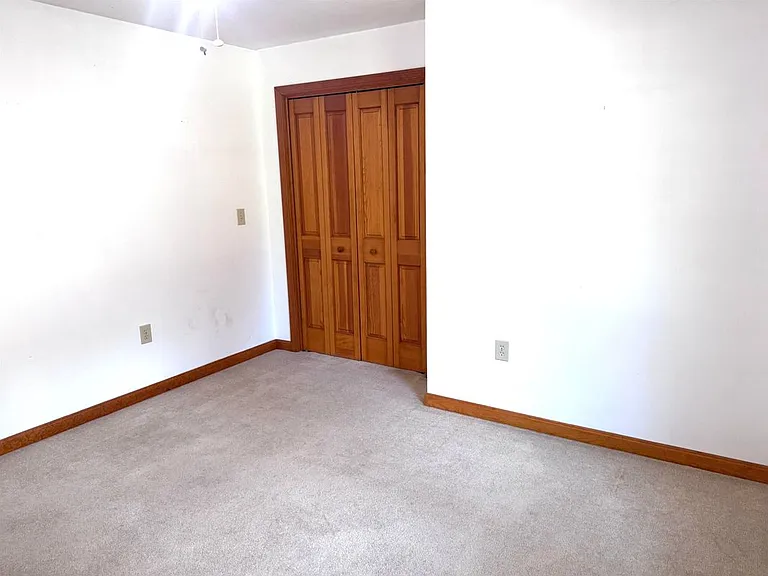250 Elm St — Photo 14