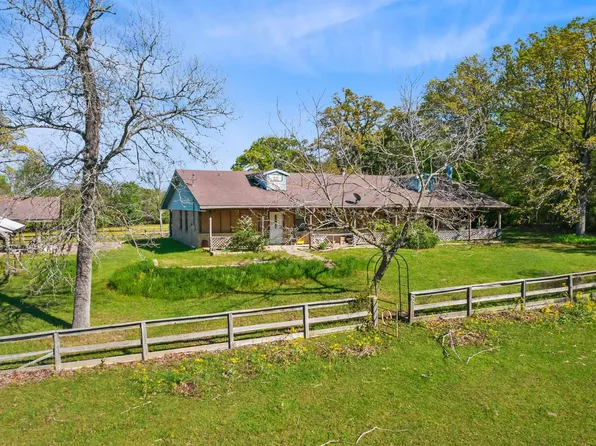 641 County Road 2139, Palestine, TX 75801