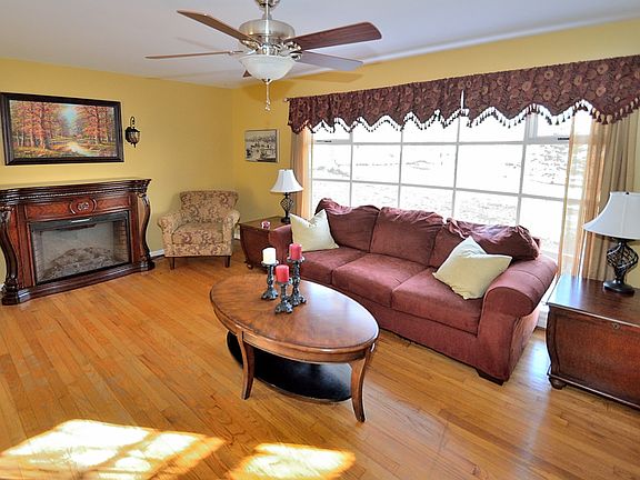 Large Bay Window in LR