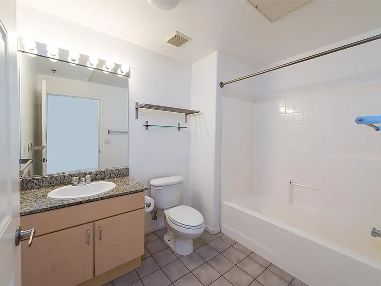 1643 6th Ave #106 — Photo 10