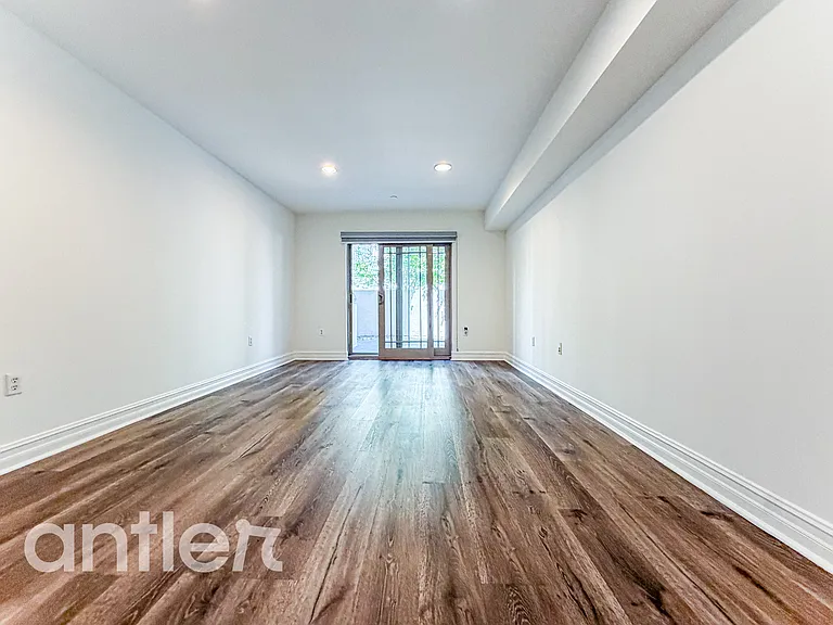 1241 S Sherbourne Dr #G104 — Photo 13