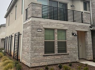 2810 E Teaberry Dr, Fresno, CA 93730