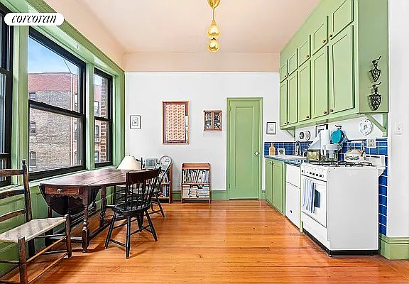 4th image of 615 W 113th St APT 33