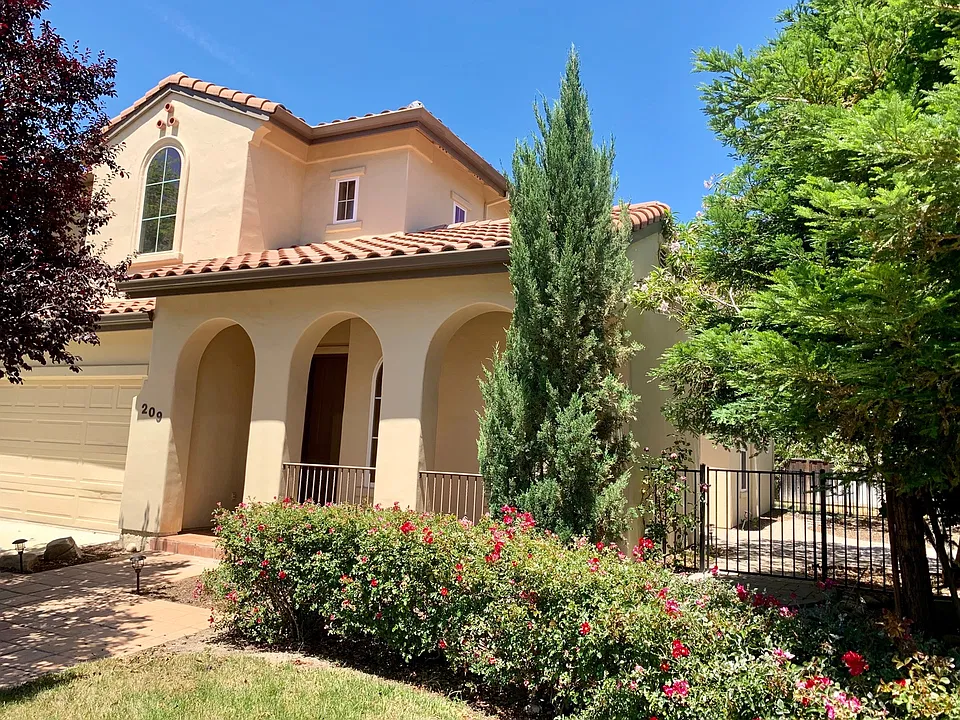 209 Vista Del Rio Ct