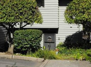 4431 Fox Hollow Rd APT 3, Eugene, OR 97405