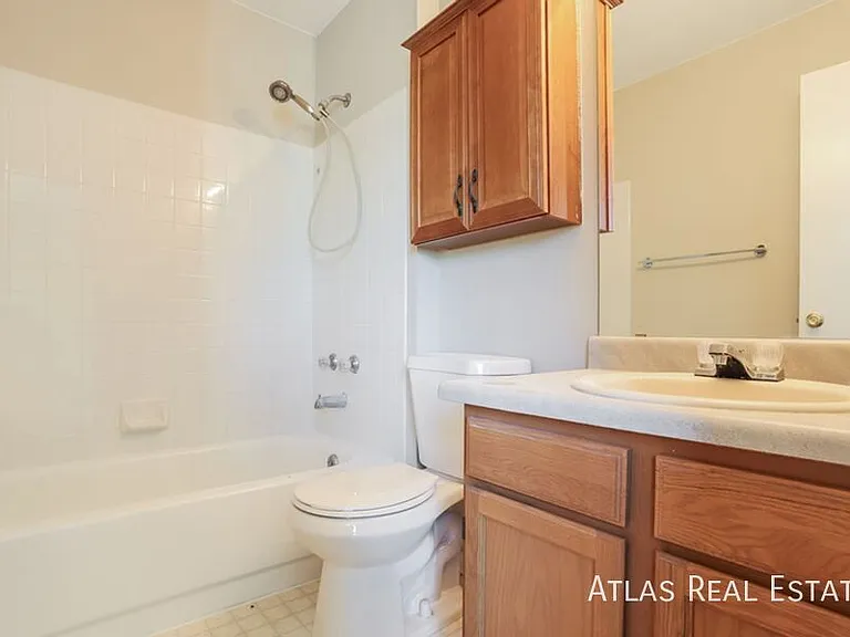 6131 Willowmore Ct — Photo 10