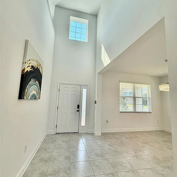 12189 Nouveau Ave — Photo 10