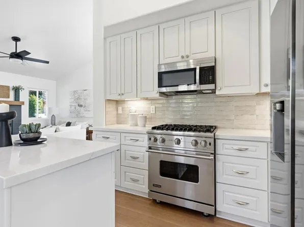 630 Poinsettia Park N, Encinitas, CA 92024