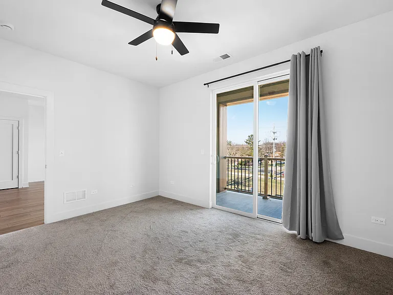 27 W Park Blvd #309 — Photo 4