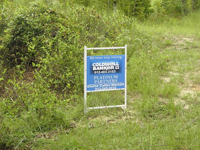 2nd image of 932 Sand Pit Rd