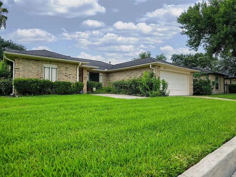 1103 W Brompton Dr — Photo 4
