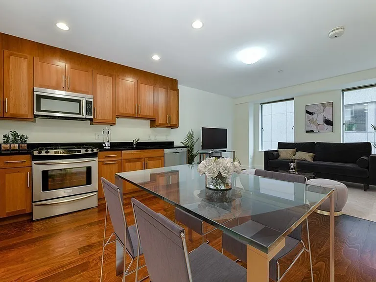 80 Broad St #905 — Photo 3
